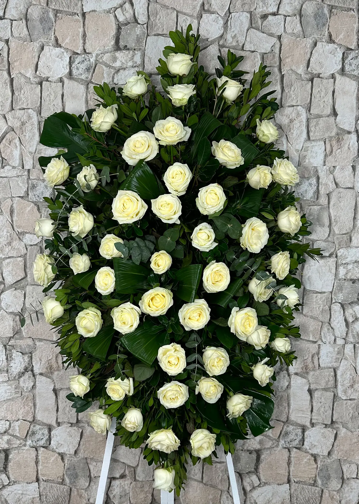 Palma de rosas blancas